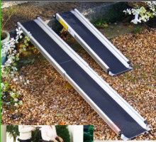 Telescopic wheelchair ramp STR016